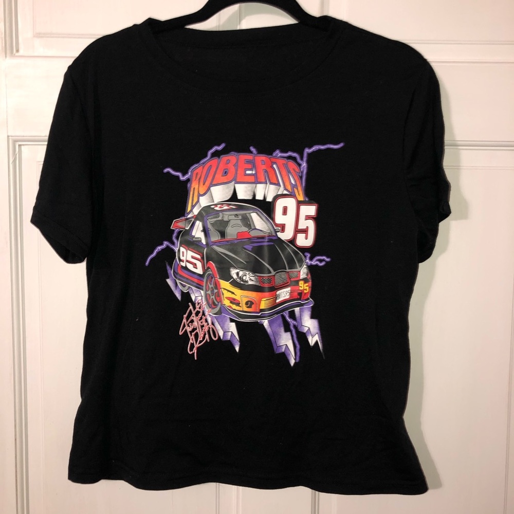 GRAPHIC TEE 🤩